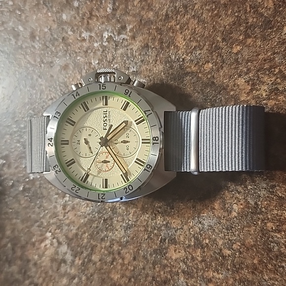 Fossil Watch- Breaker Chronograph with Nylon Strap - Picture 3 of 4